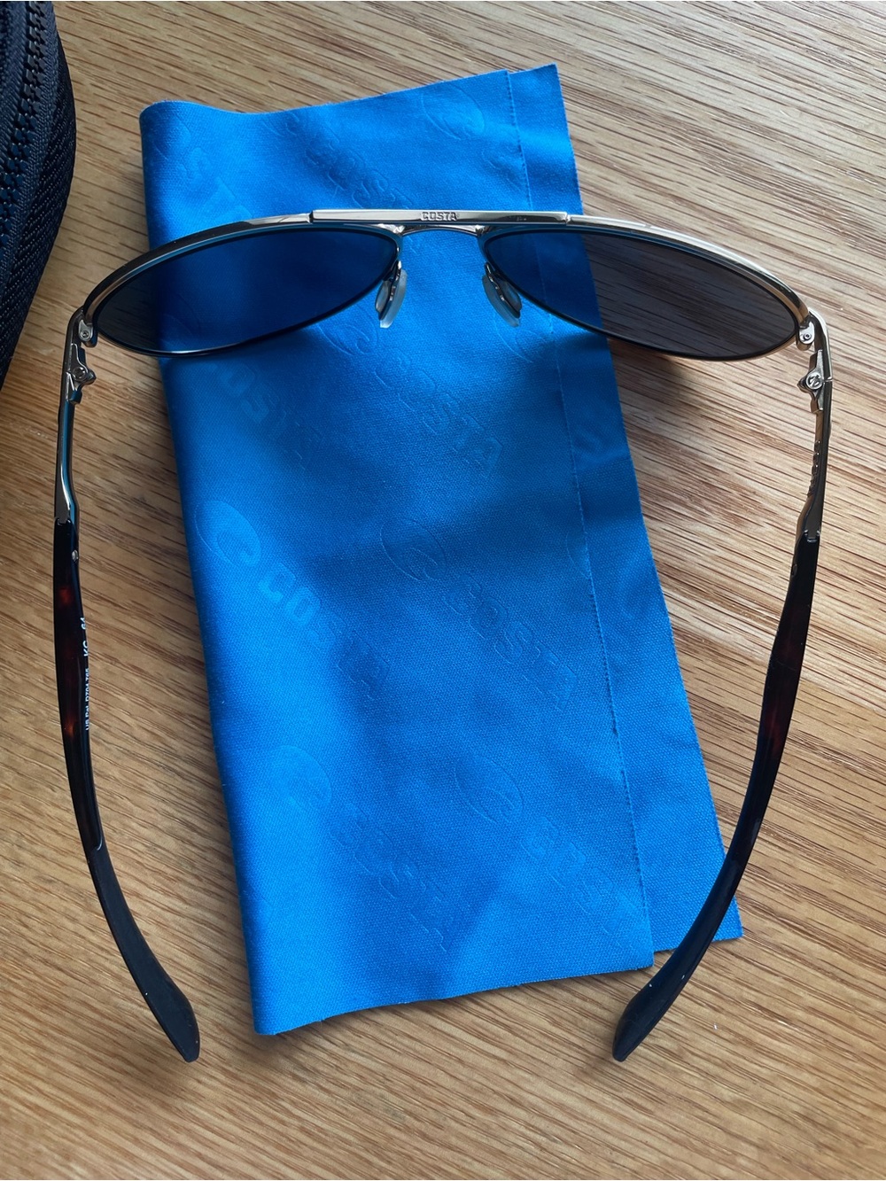 Costa Del Mar 580 Blue Polarized Lens Gold Frame Aviator/Pilot Sunglasses - Picture 4 of 6